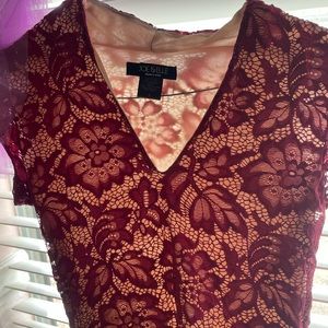 A laced flower dress with a beautiful color